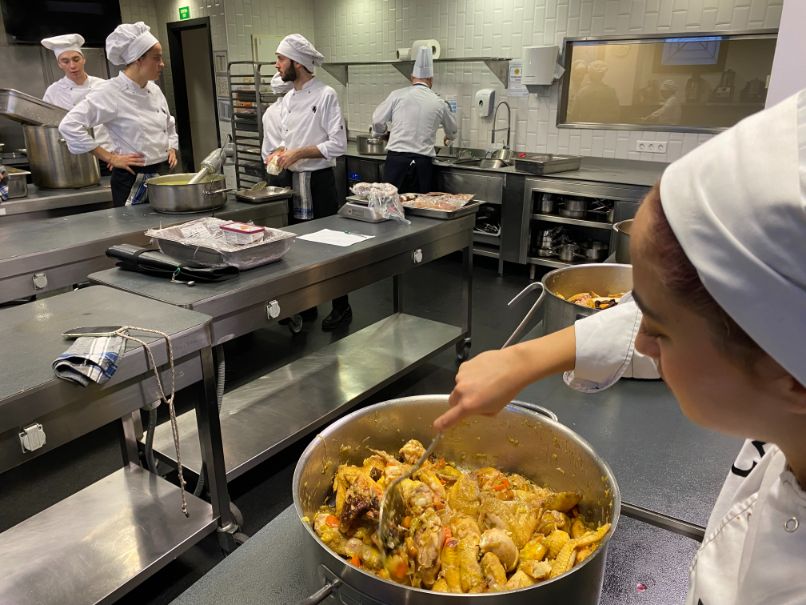 Fotografia de: Projecte solidari Caliu CETT | CETT